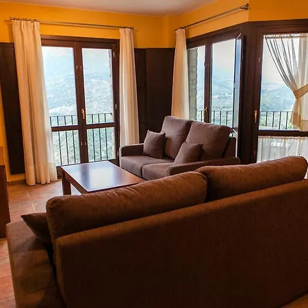 El Balcon De Roda Apartment